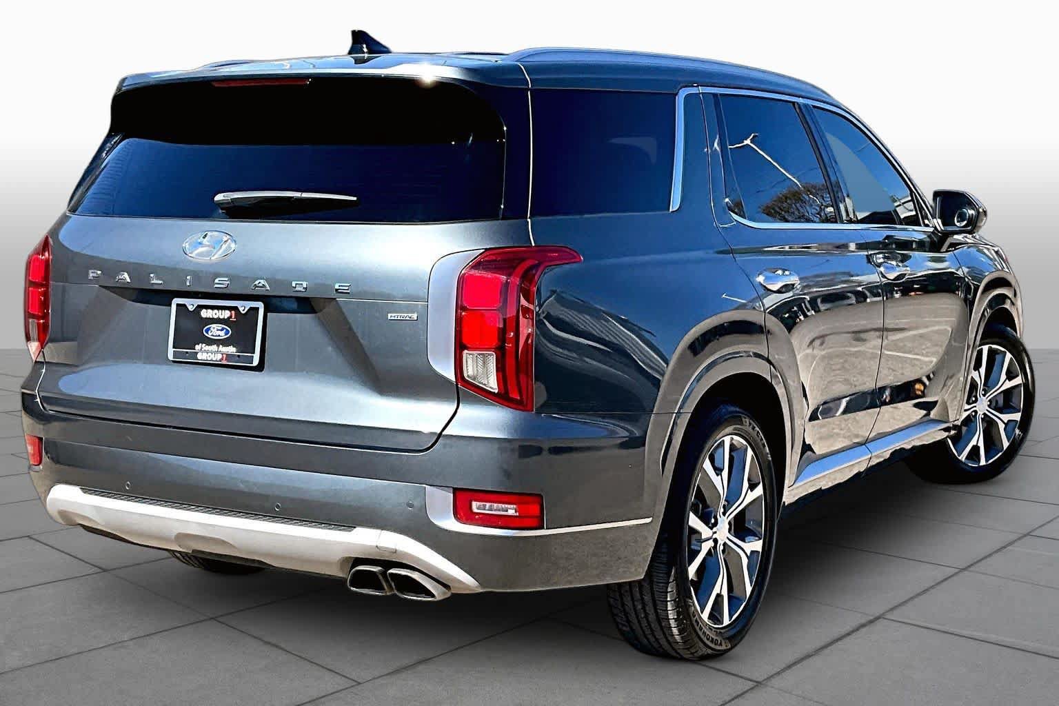 Used 2022 Hyundai Palisade Limited w/ Cargo Package AWD/4WD image 13