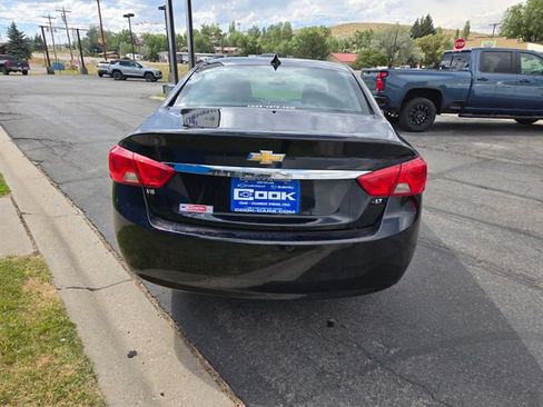 Used 2017 Chevrolet Impala LT FWD image 4