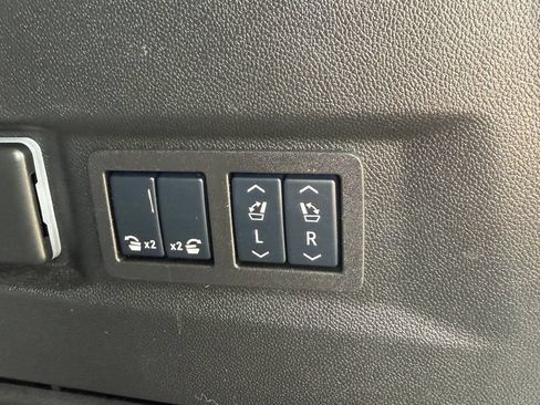 Used 2025 Chevrolet Tahoe RST w/ Comfort Package AWD/4WD image 23