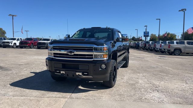 Used 2018 Chevrolet Silverado 2500 High Country w/ Duramax Plus Package AWD/4WD image 4