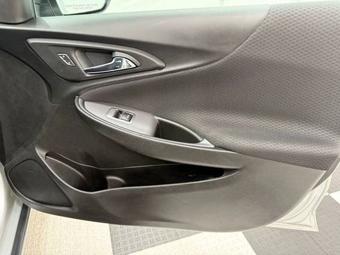 Used 2021 Chevrolet Malibu LT image 18