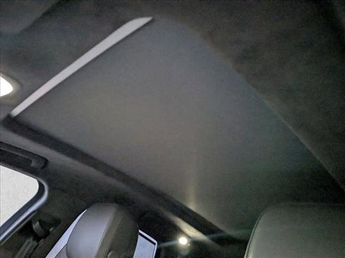 Used 2018 Porsche Macan Turbo image 15