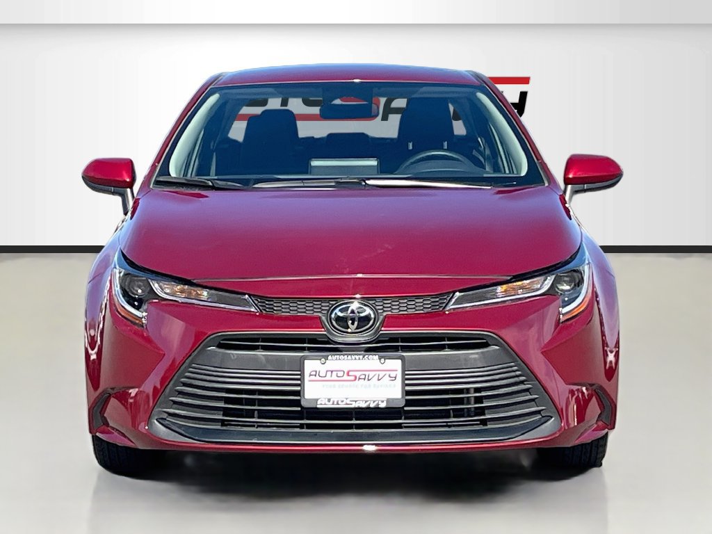 Used 2025 Toyota Corolla LE FWD image 2