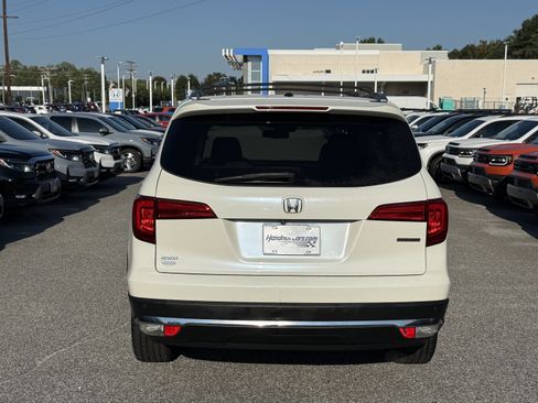 Used 2016 Honda Pilot Touring image 9