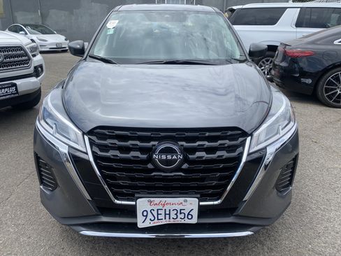 Used 2024 Nissan Kicks S FWD image 3