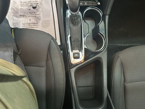 Used 2023 Buick Encore GX Preferred w/ Cold Weather Comfort Package FWD image 13