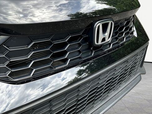 Used 2025 Honda Civic LX image 32