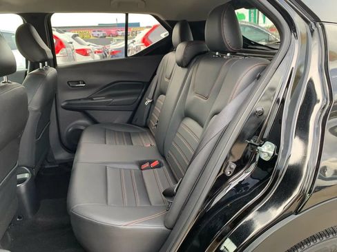 Used 2020 Nissan Kicks SR w/ SR Premium Package FWD image 10