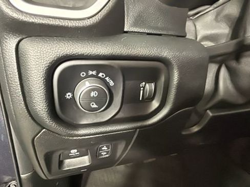 Used 2021 RAM 1500 Big Horn AWD/4WD image 19