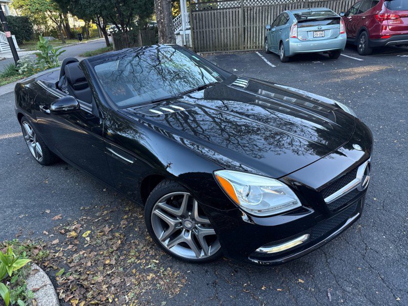 Used 2014 Mercedes-Benz SLK 250 image 4