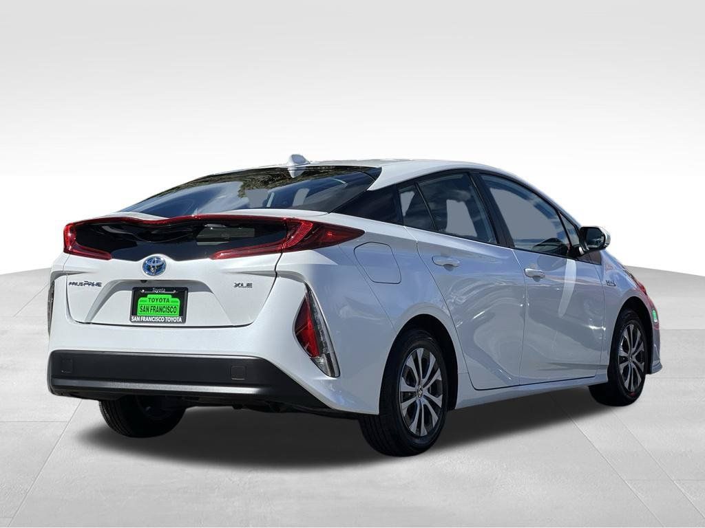 Certified 2022 Toyota Prius Prime XLE FWD image 5