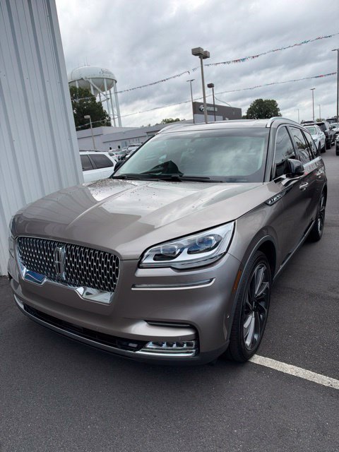 Used 2020 Lincoln Aviator Reserve AWD/4WD image 1