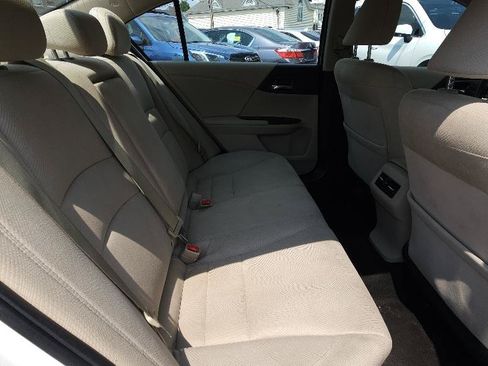 Used 2016 Honda Accord EX image 26