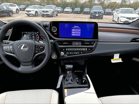 New 2025 Lexus ES 350 image 8