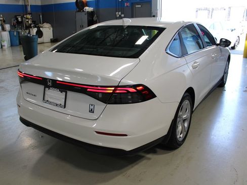 Used 2023 Honda Accord LX image 21