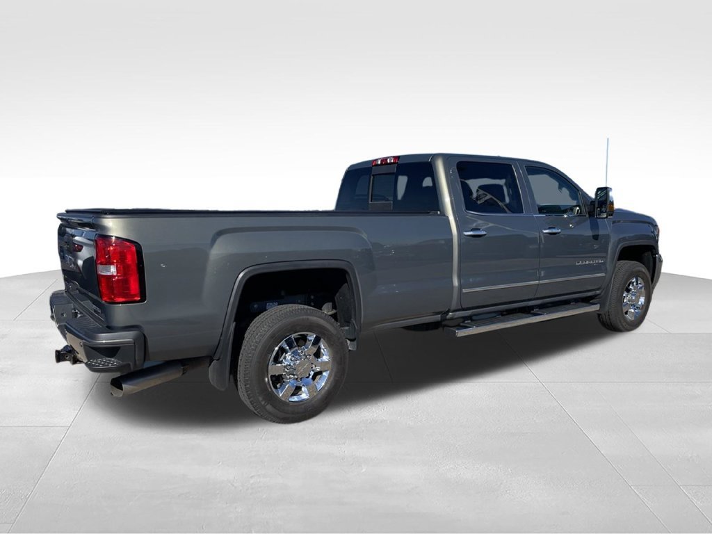 Used 2017 GMC Sierra 3500 Denali w/ Duramax Plus Package AWD/4WD image 4