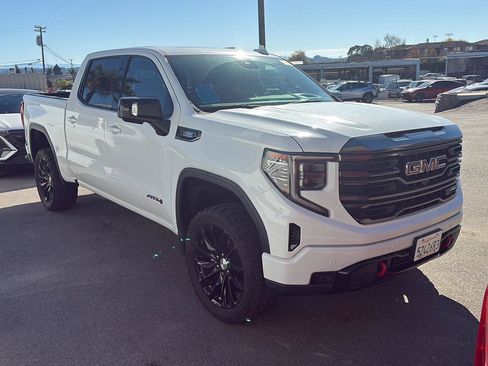 Used 2023 GMC Sierra 1500 AT4 w/ AT4 Premium Package image 7