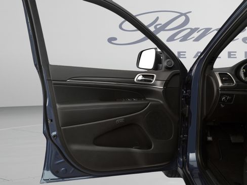 Used 2020 Jeep Grand Cherokee Limited X RWD image 12