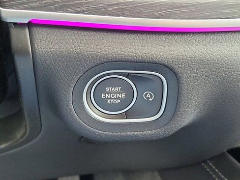 Used 2025 Mercedes-Benz GLE 350 4MATIC image 27