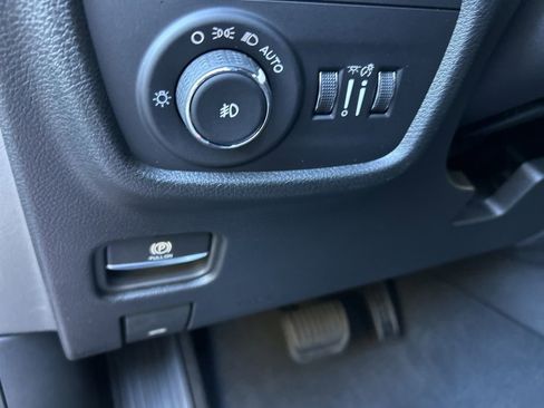 New 2025 Jeep Grand Cherokee Limited w/ Black Appearance Package image 16