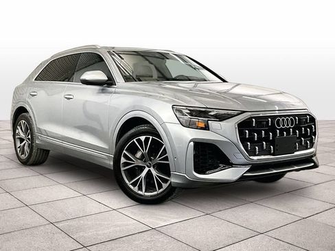 Used 2024 Audi Q8 Premium w/ Convenience Package AWD/4WD image 2