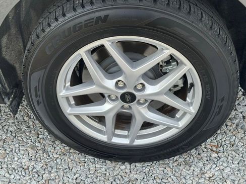 Used 2023 Ford Edge SEL image 11