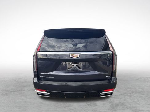 Used 2023 Cadillac Escalade Premium Luxury image 9