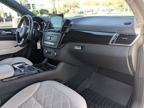 Used 2017 Mercedes-Benz GLS 450 4MATIC image 19