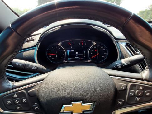 Used 2018 Chevrolet Malibu LT w/ Driver Confidence Package image 10