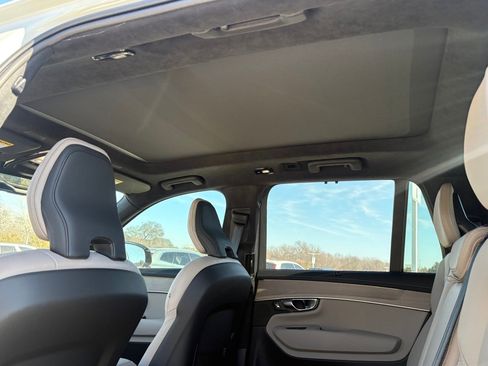 New 2026 Volvo XC90 B6 Ultra w/ Lounge Package image 25