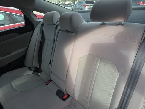 Used 2016 Hyundai Sonata SE FWD image 9
