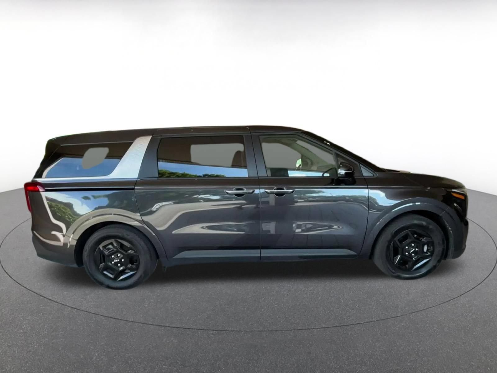 Used 2026 Kia Carnival FWD image 15