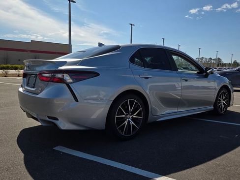 Used 2021 Toyota Camry SE image 13