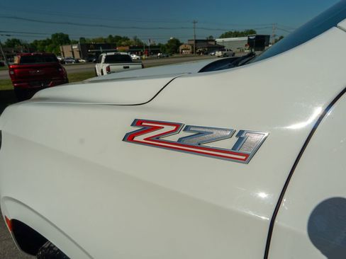 Used 2021 Chevrolet Tahoe Z71 w/ Z71 Signature Package AWD/4WD image 13