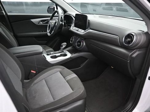 Used 2025 Chevrolet Blazer LT FWD image 15