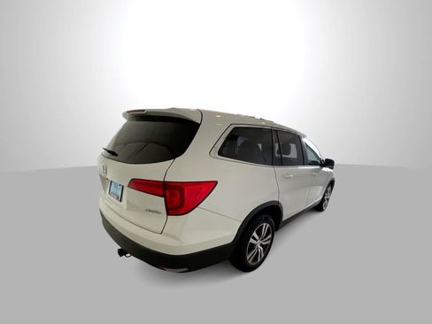 Used 2017 Honda Pilot EX image 8