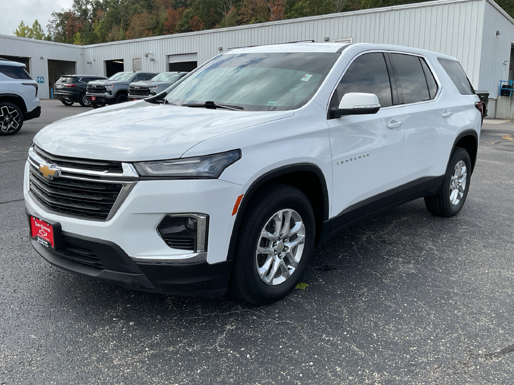 Used 2024 Chevrolet Traverse LS w/ Safety Package AWD/4WD image 4