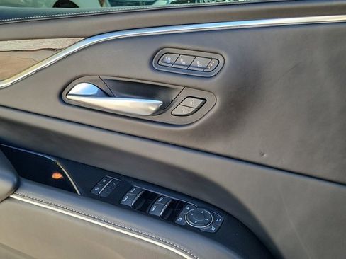 Used 2022 Cadillac Escalade Sport Platinum image 21