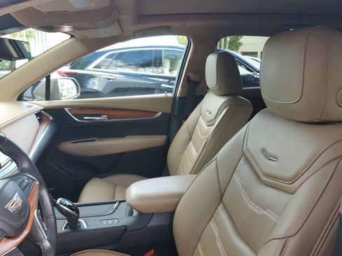 Used 2019 Cadillac XT5 Platinum AWD/4WD image 21