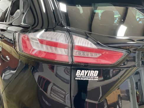 Used 2024 Ford Edge SE w/ Black Appearance Package AWD/4WD image 22