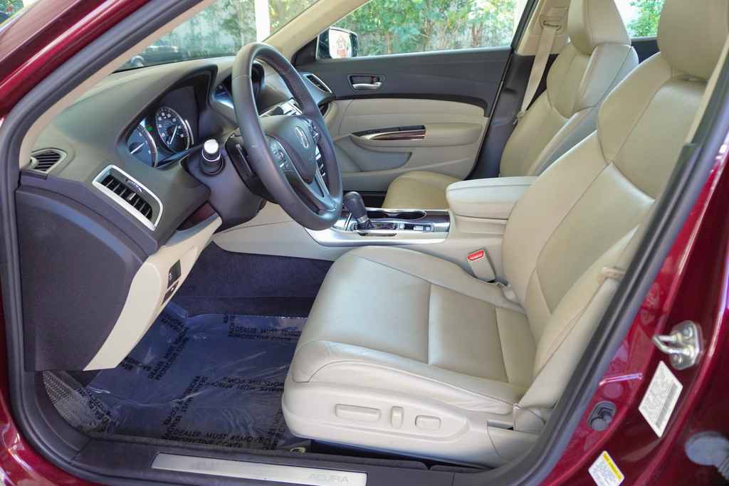 Used 2015 Acura TLX w/ Technology Package FWD image 9