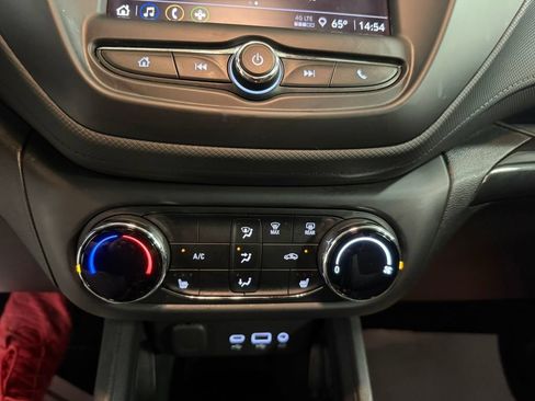 Used 2022 Chevrolet TrailBlazer LT FWD image 32