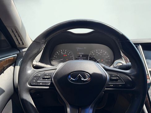 Used 2019 INFINITI Q50 Luxe w/ Essential Package (3.0T Luxe) RWD image 13
