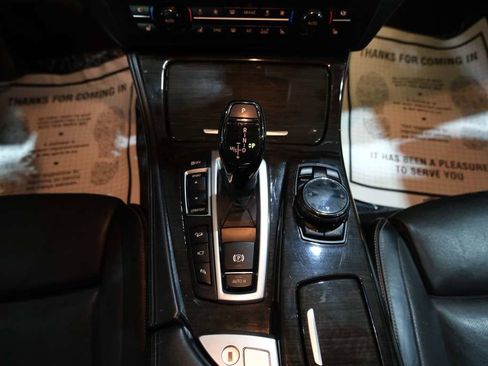 Used 2016 BMW 550i xDrive Sedan image 30