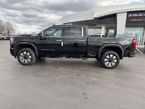 New 2026 GMC Sierra 3500 Denali w/ Denali Reserve Package image 7