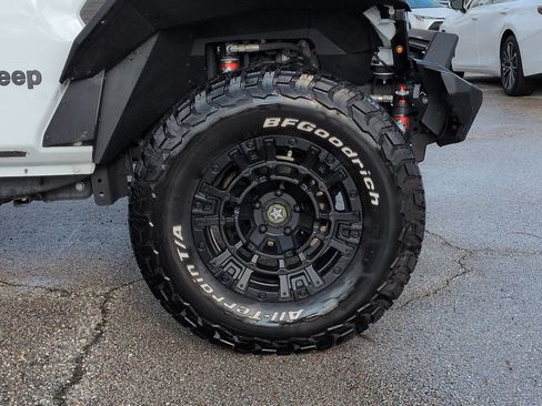 Used 2024 Jeep Wrangler Unlimited AWD/4WD image 10