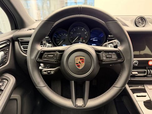 Certified 2026 Porsche Macan AWD/4WD image 12