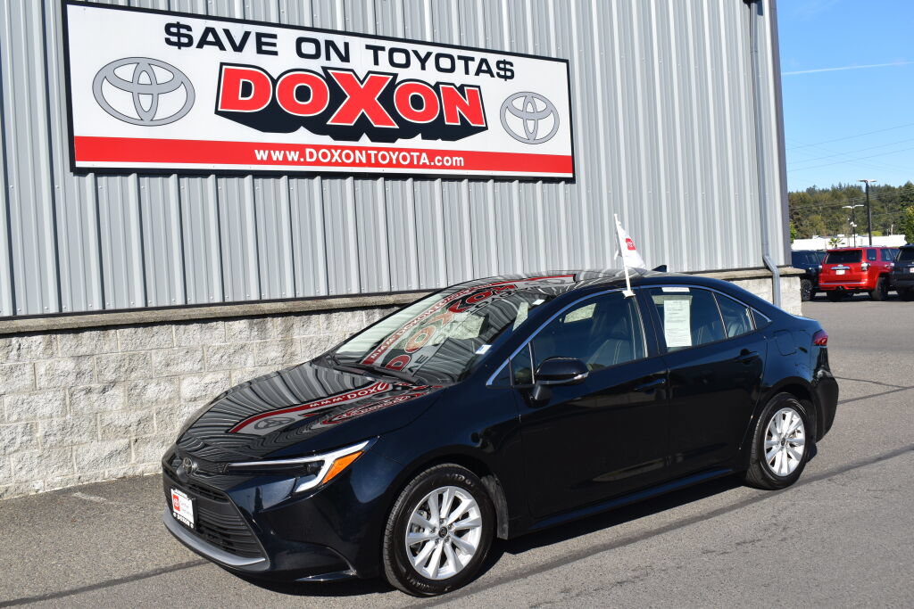 Certified 2026 Toyota Corolla XLE FWD image 1