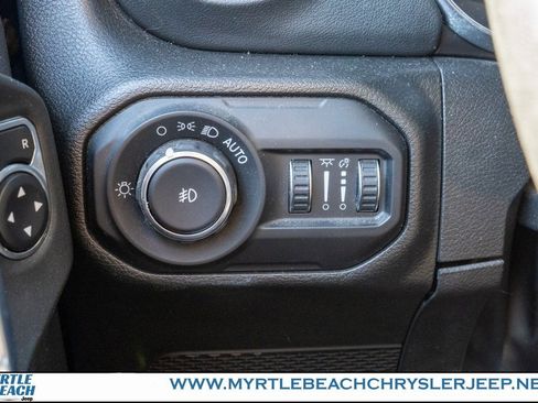 Certified 2022 Jeep Wrangler Unlimited Sahara w/ Cold Weather Group image 30