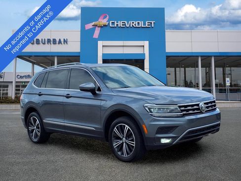 Used 2018 Volkswagen Tiguan SEL AWD/4WD image 3